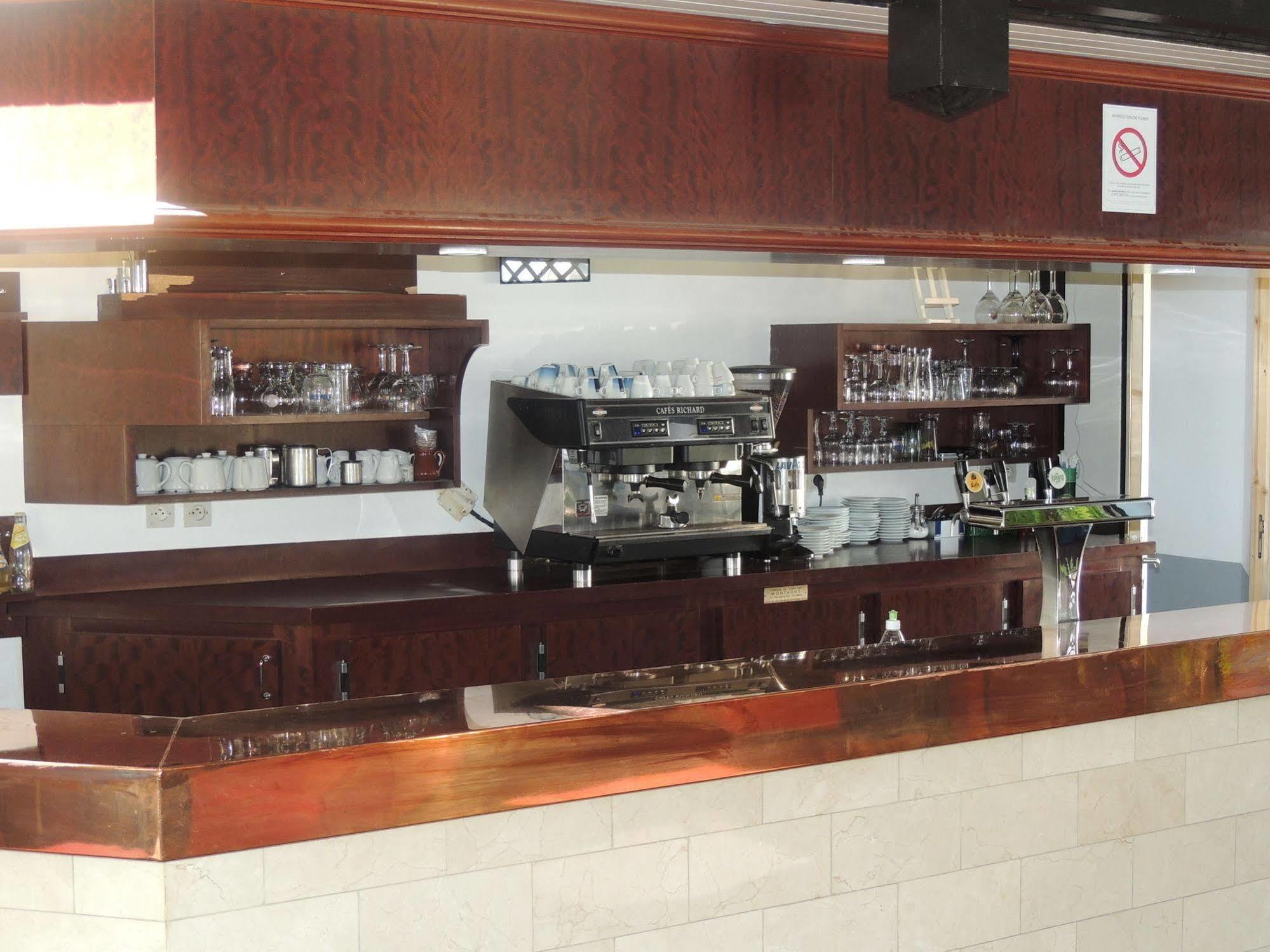 Ibis Budget Saint-Ouen-L'Aumone Ngoại thất bức ảnh